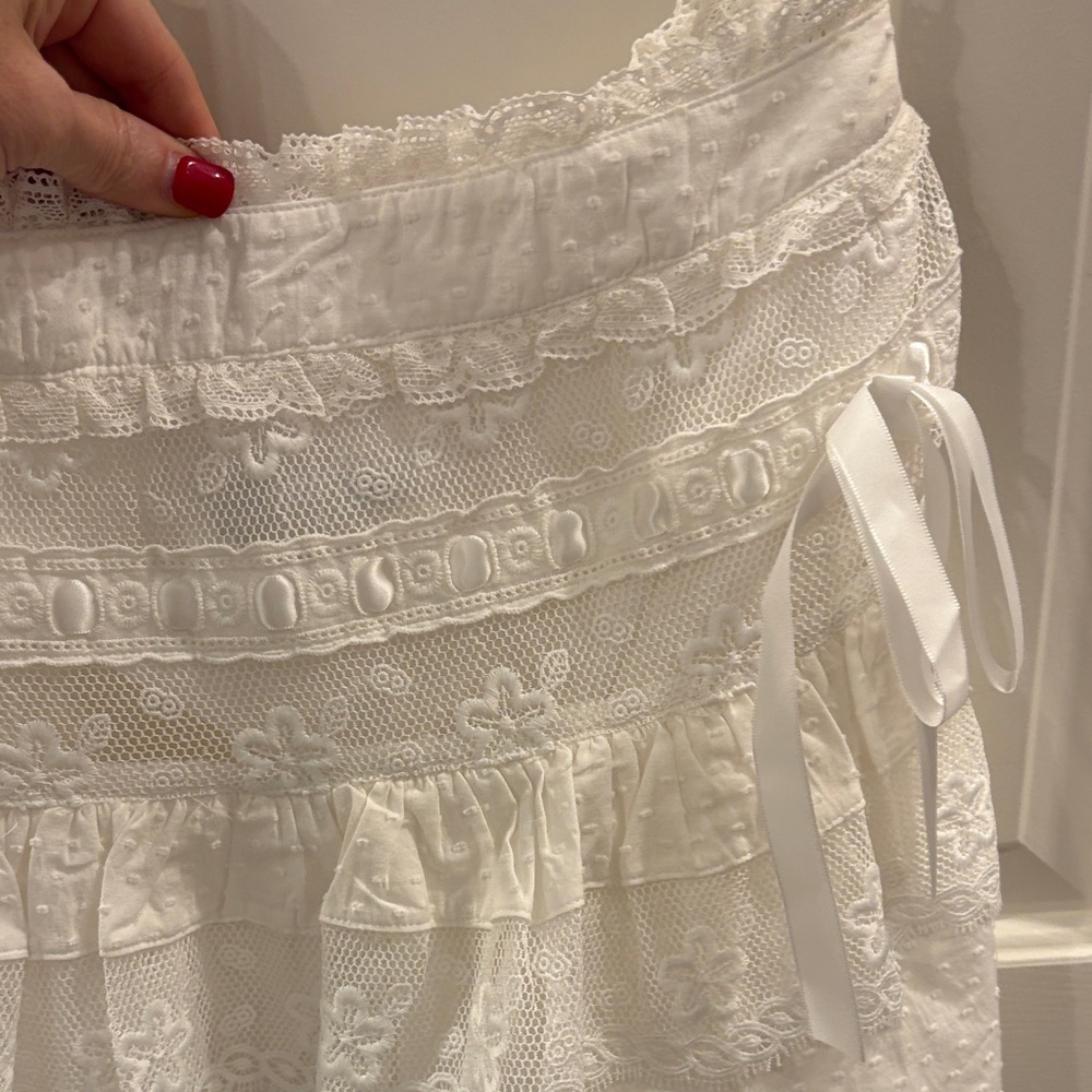 White Lace Ruffled Top - Picture 2 of 4